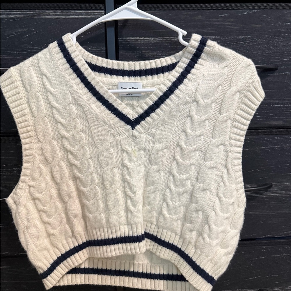 Cable Knit V-Neck Sweater Vest